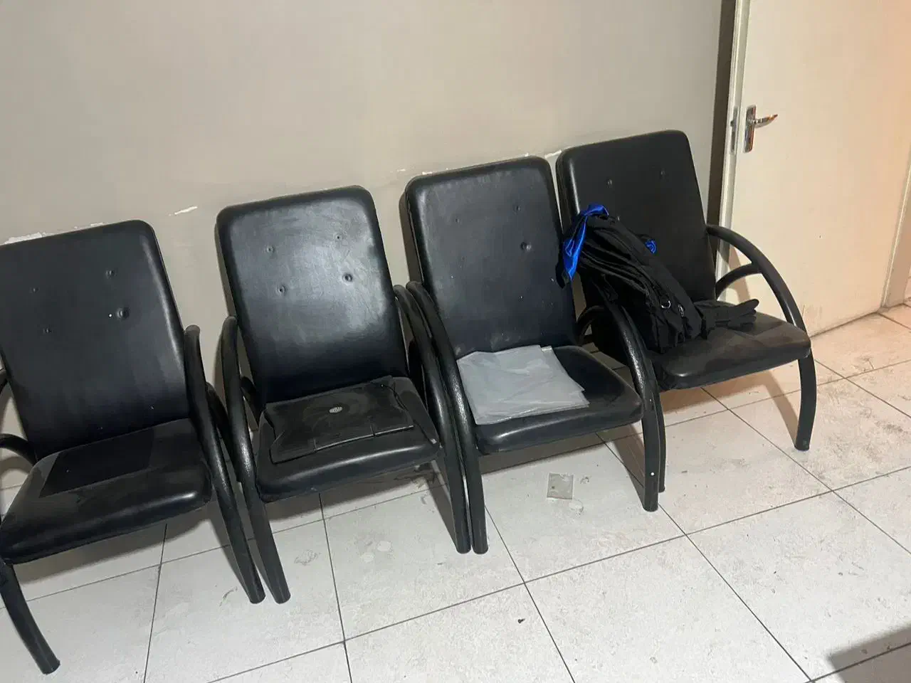 فروش میز تحریر و صندلی دست دوم|میز تحریر و کامپیوتر|تبریز, |دیوار