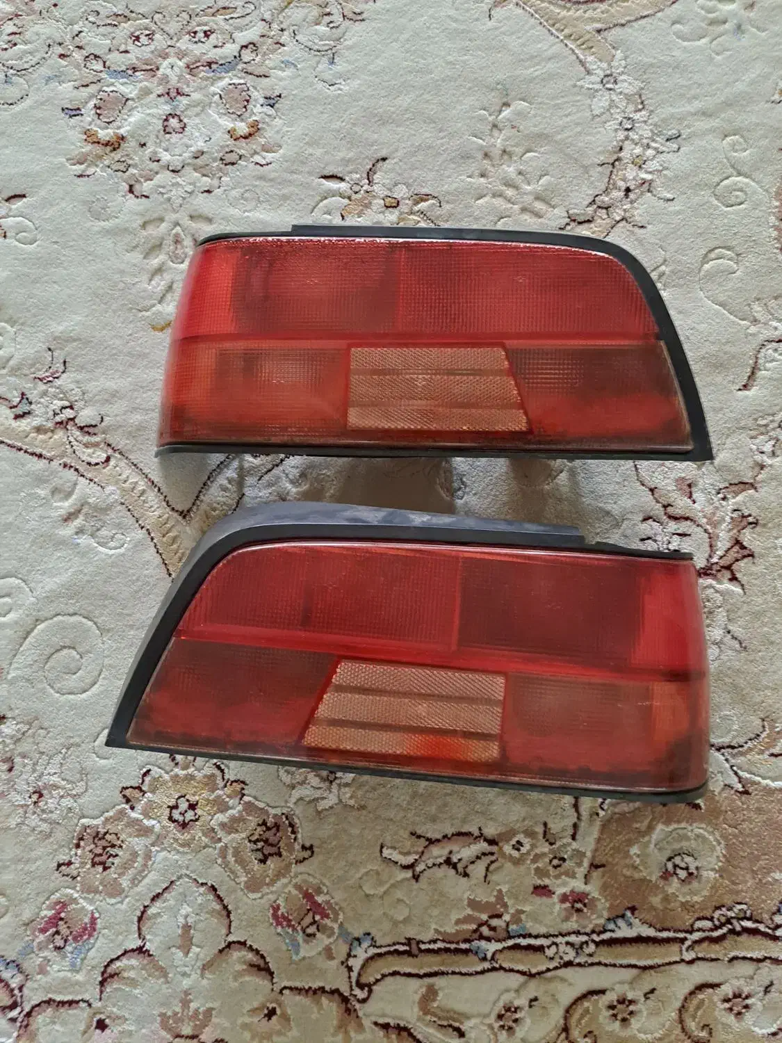 چراغ عقب پرشیا|قطعات یدکی و لوازم جانبی|بازرگان, |دیوار