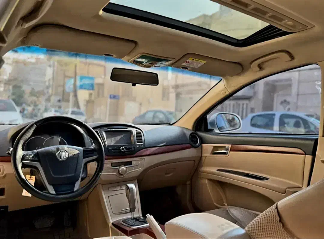 ام جی ۳۵۰ مدل۲۰۱۳ خیلی تمیز|خودرو سواری و وانت|تهران, شهرک آزادی|دیوار