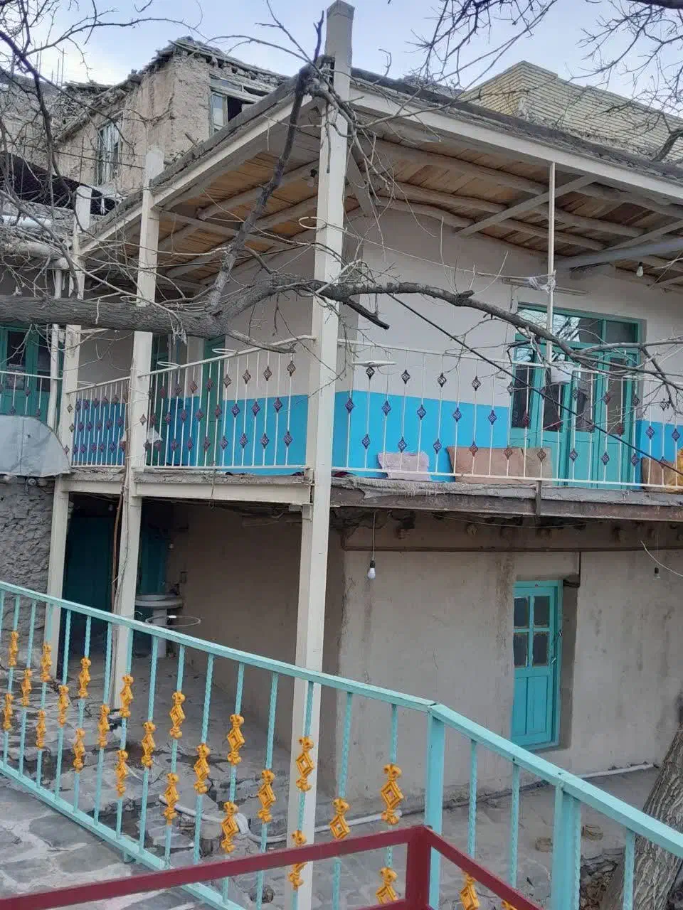 اقامتگاه آرامش واقع در روستای زیبا کنگ|اجارهٔ کوتاهمدت ویلا و باغ|طرقبه, |دیوار