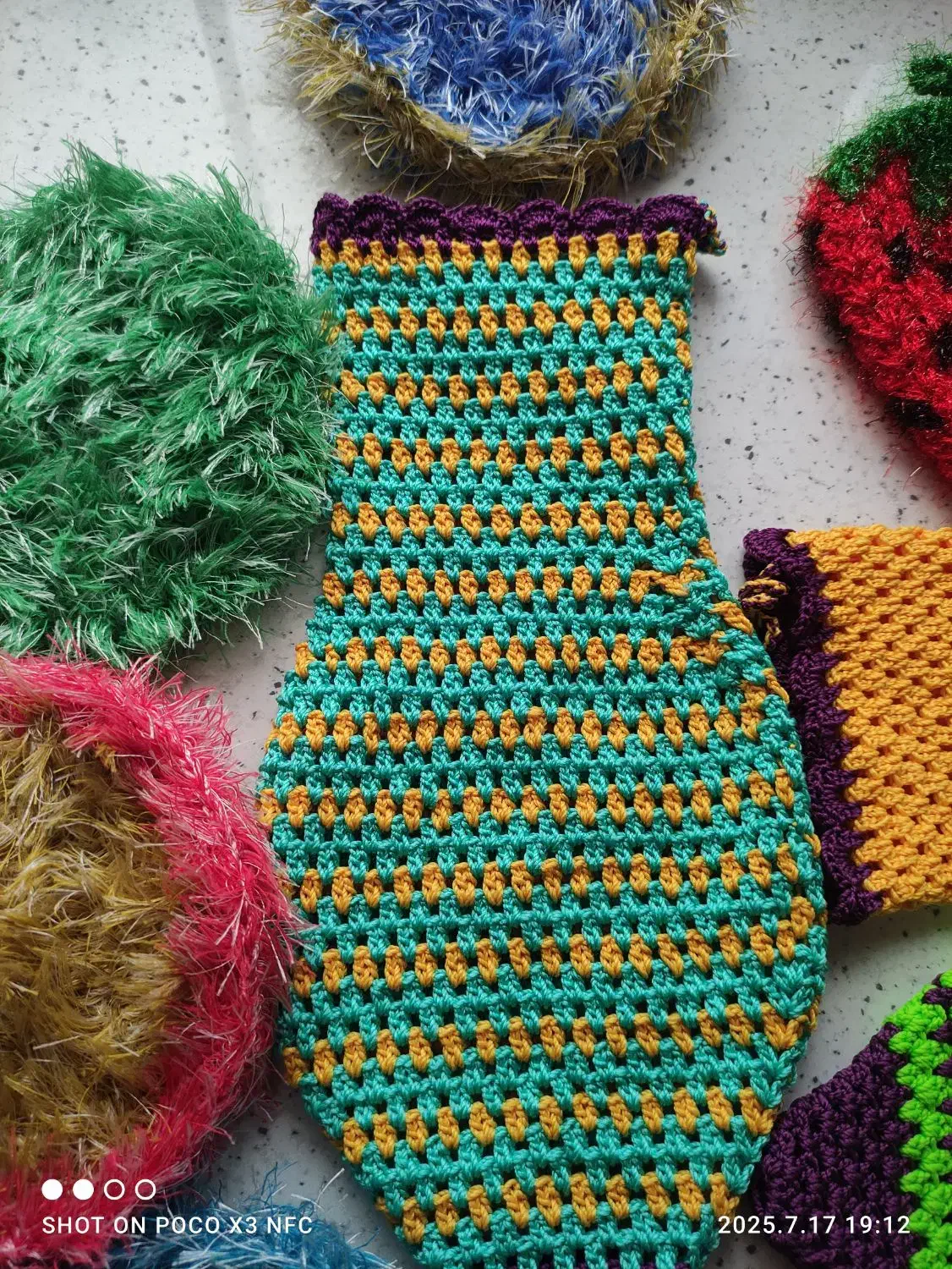 بافتنی تزیینی و قابل استفاده،لیف،اسکاج،سفره پاک کن|صنایع دستی و سایر لوازم تزئینی|لنگرود, |دیوار