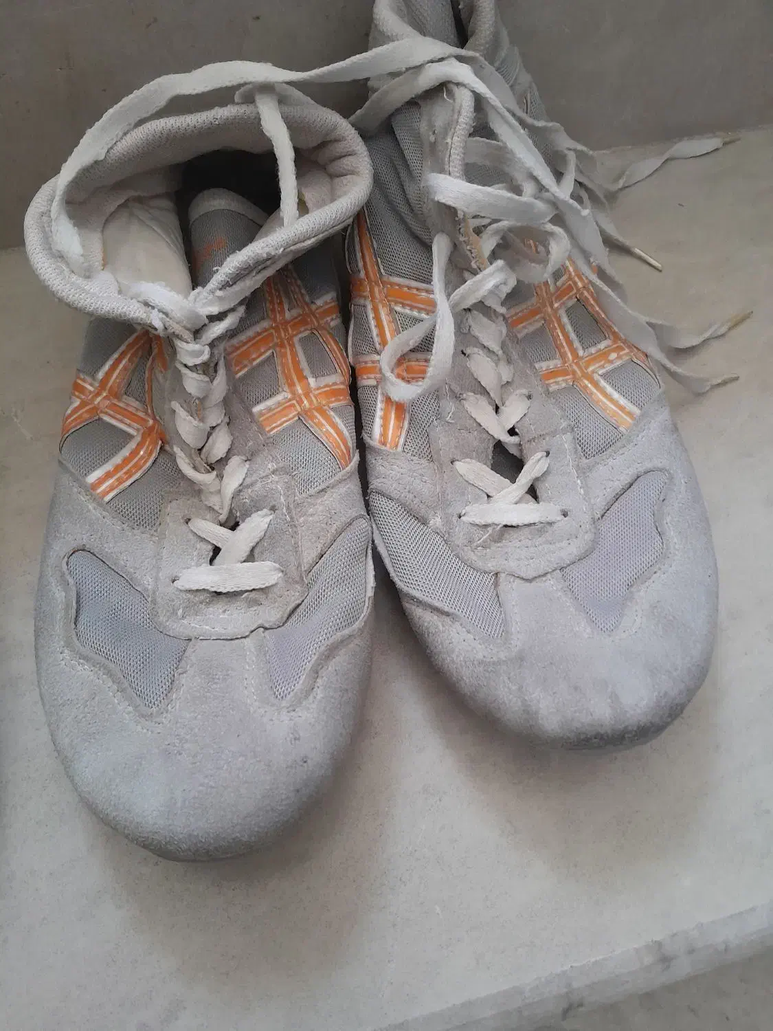 کفش ورزشی نوجوان|کیف، کفش، کمربند|اراک, |دیوار