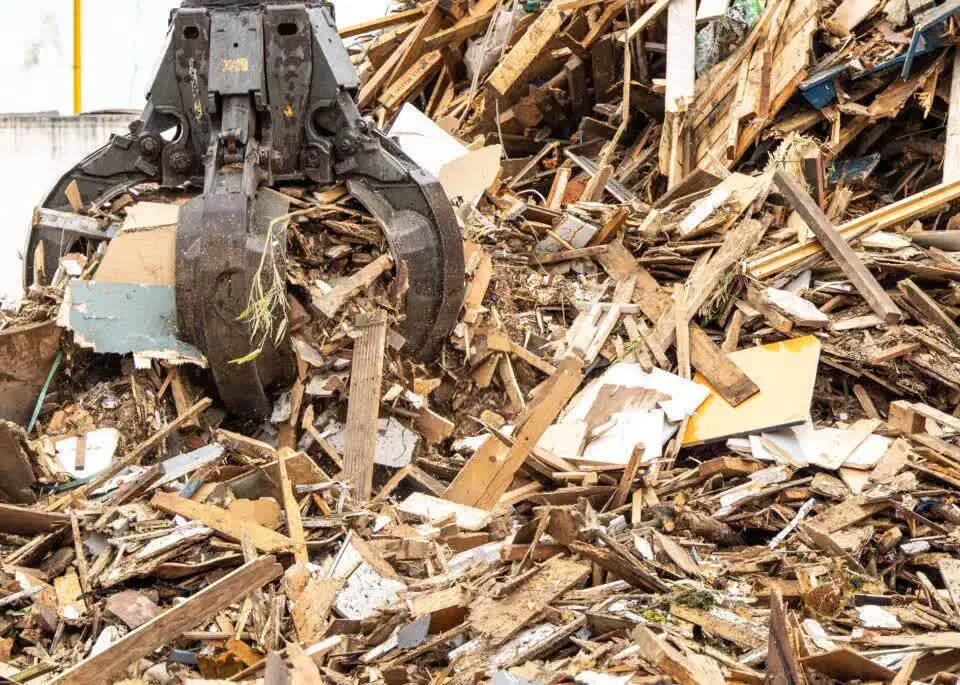 ضایعات چوب در کارخانه تسویه نقدی|عمده‌فروشی|شهرضا, |دیوار