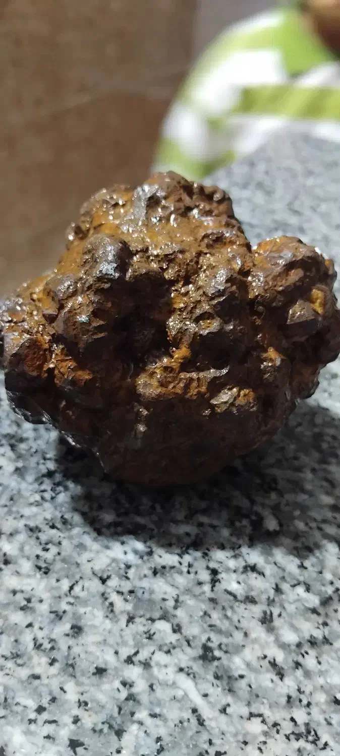 شهاب سنگ|کلکسیون اشیاء عتیقه|فیروزآباد (فارس), |دیوار