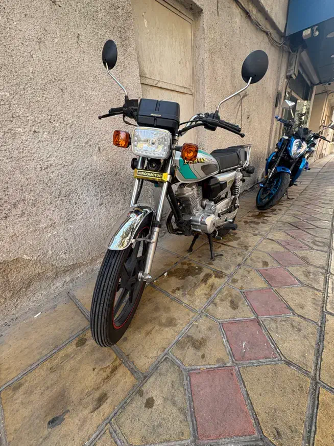 پرواز ۲۰۰ cg|موتورسیکلت|تهران, میدان ولیعصر|دیوار