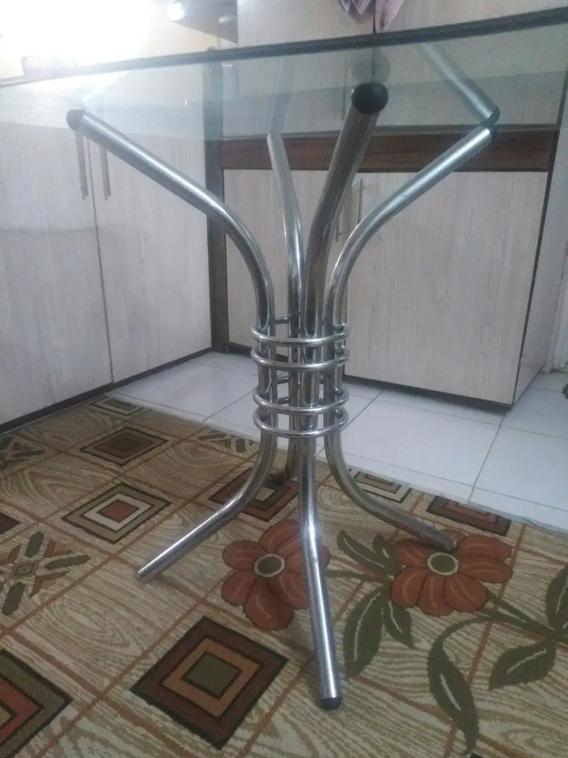 میز غذا خوری استیل شیشه ای بهمراه صندلی صندلی|میز و صندلی غذاخوری|مشهد, رده|دیوار