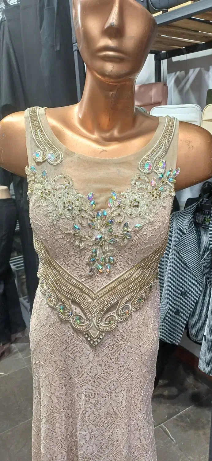 لباس مجلسی|لباس|اراک, |دیوار