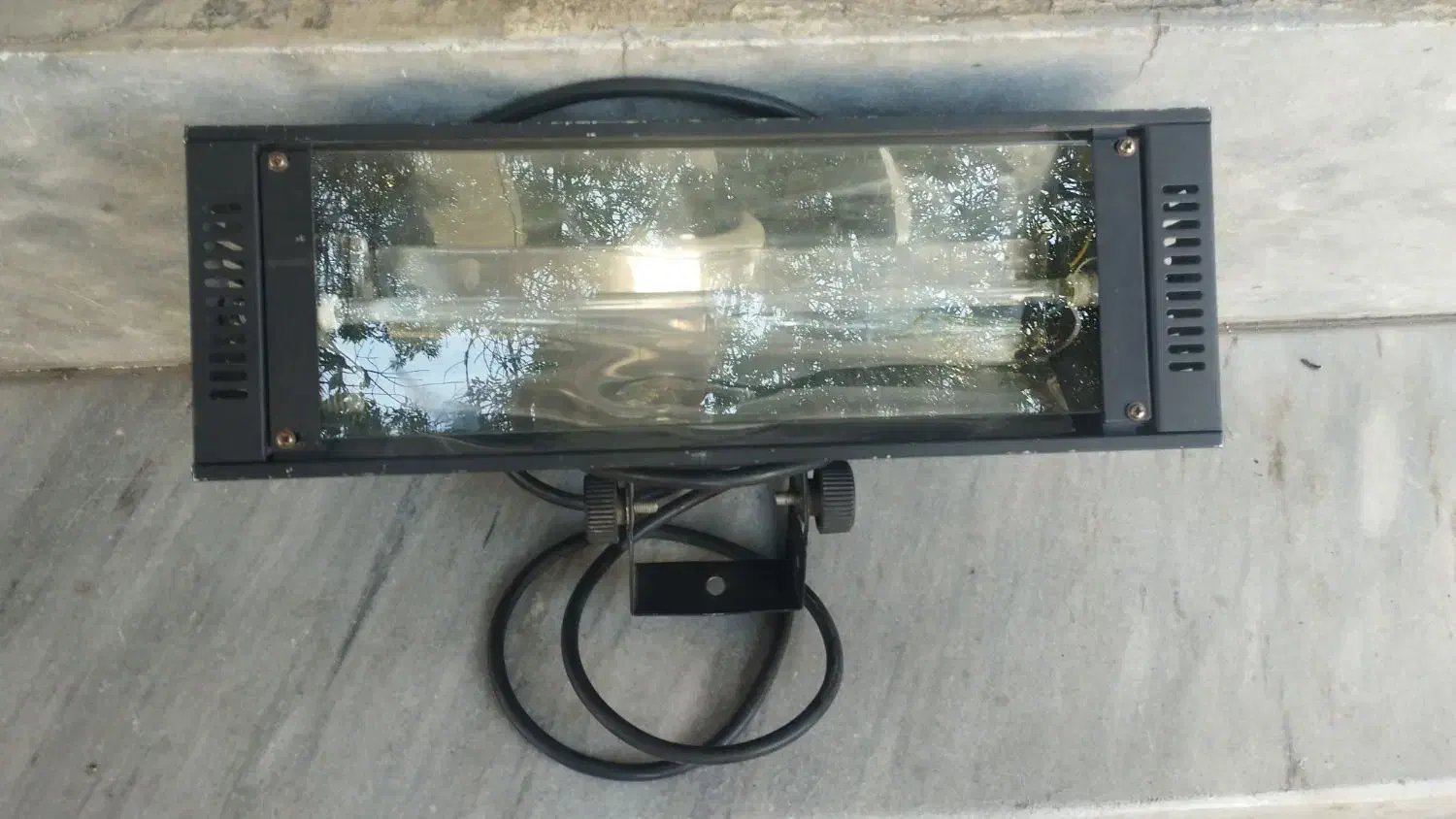 فلاشر نورپردازی|صوتی و تصویری|شیراز, اصلاح‌نژاد|دیوار