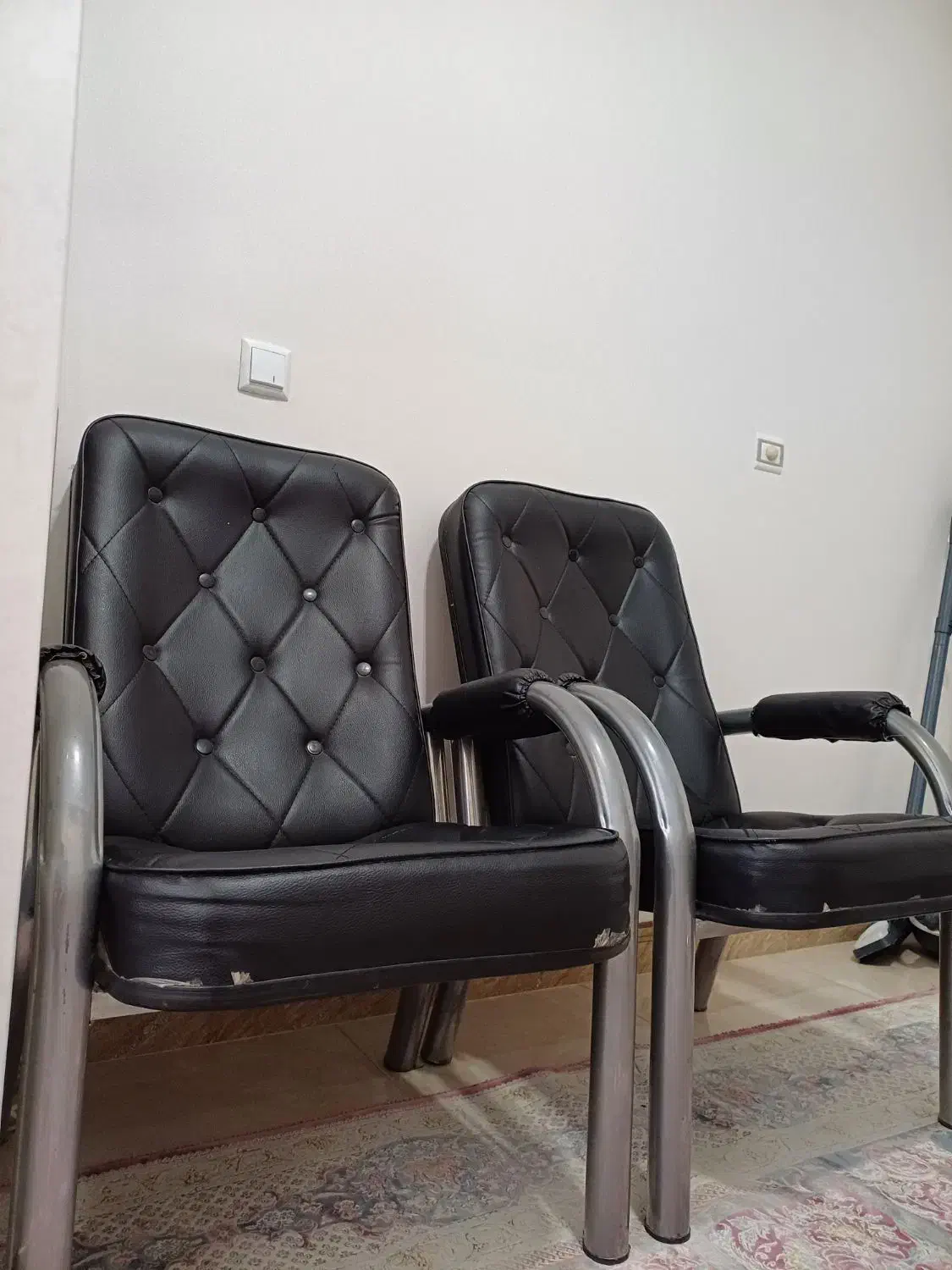 صندلی اداری یا انتظار 2 عدد چرم|مبلمان اداری|کرج, شهرک صدف|دیوار