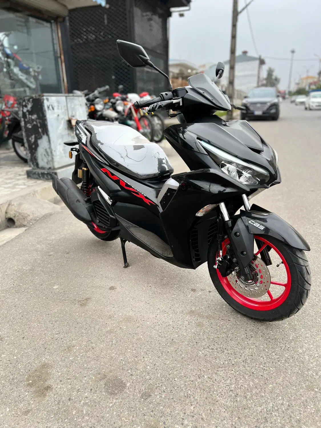 کبیر ۱۷۰|موتورسیکلت|لشت نشا, |دیوار