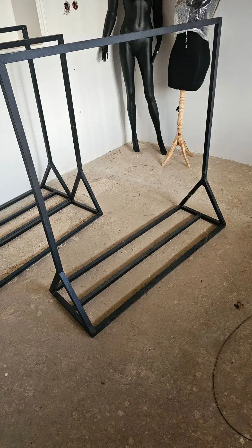 مانکن و رگال و چوب کار و یک عدد مانکن سایز بزرگ|فروشگاه و مغازه|همدان, |دیوار