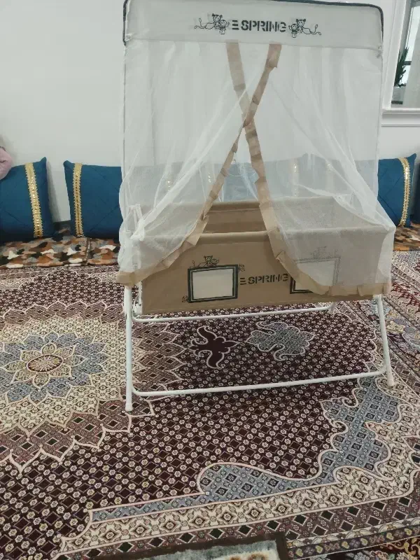 بفروش میرسد|تشک تختخواب|خوی, |دیوار