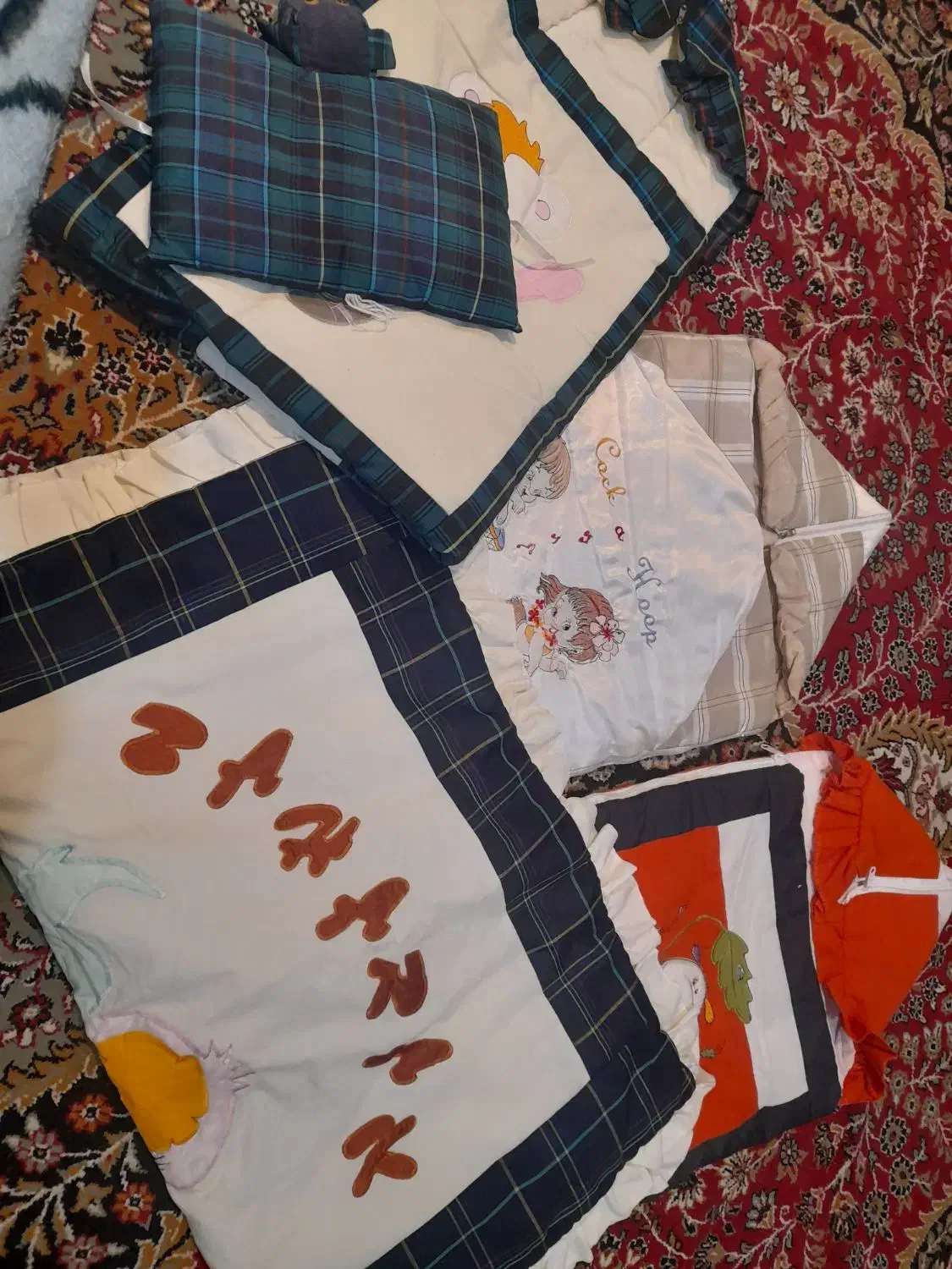 آغوشگیر و پشه بند|اسباب و اثاث بچه|شهرکرد, |دیوار