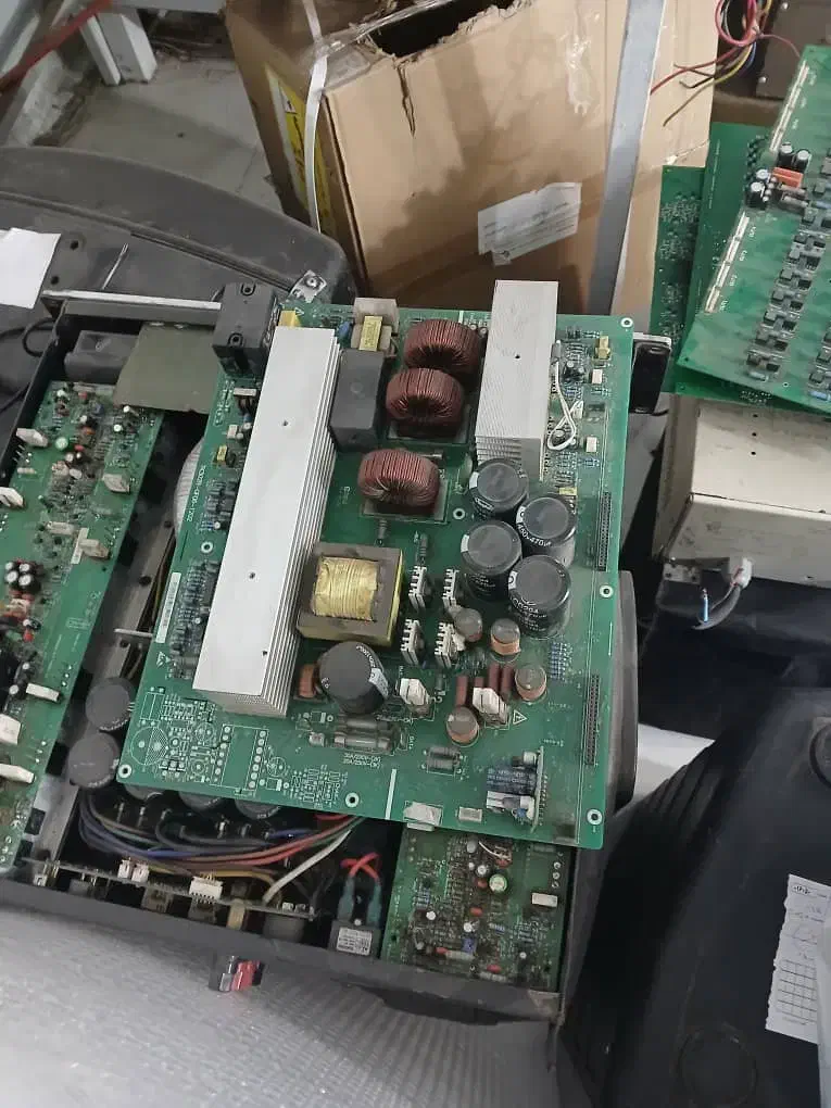 تعمیرات تخصصی شارژرباطری، اینورتر، UPS|فروشگاه و مغازه|لاهیجان, شیشه گران|دیوار