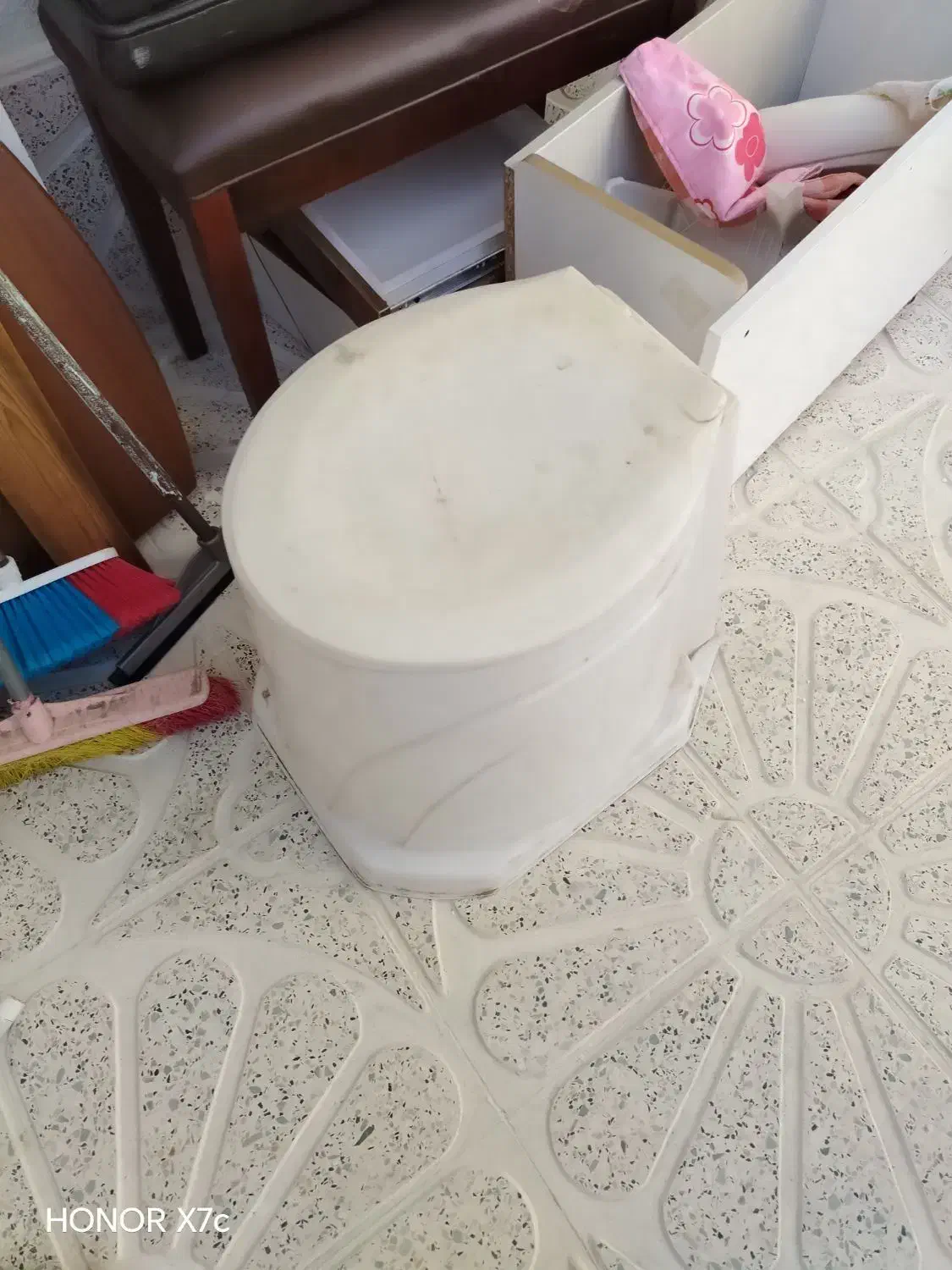 توالت فرنگی سیار دستشویی|لوازم سرویس بهداشتی|ارومیه, |دیوار