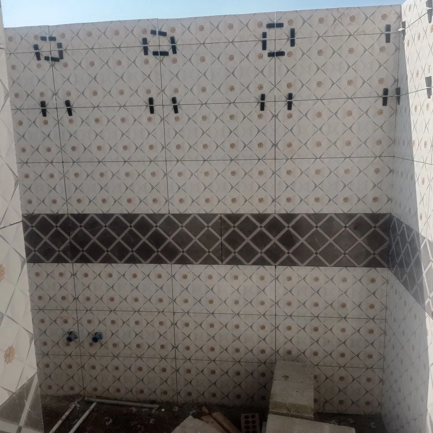 کاشیکاری وسرامیک وموزاییک و سنگ وجدول باغچه|خدمات پیشه و مهارت|گالیکش, |دیوار