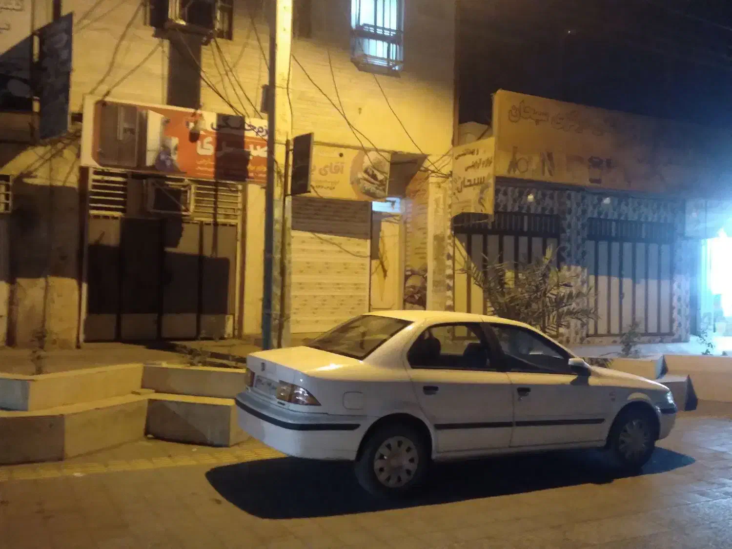 مغازه ۴۰ متری خیابان شهید امینی|اجارهٔ مغازه و غرفه|میناب, |دیوار