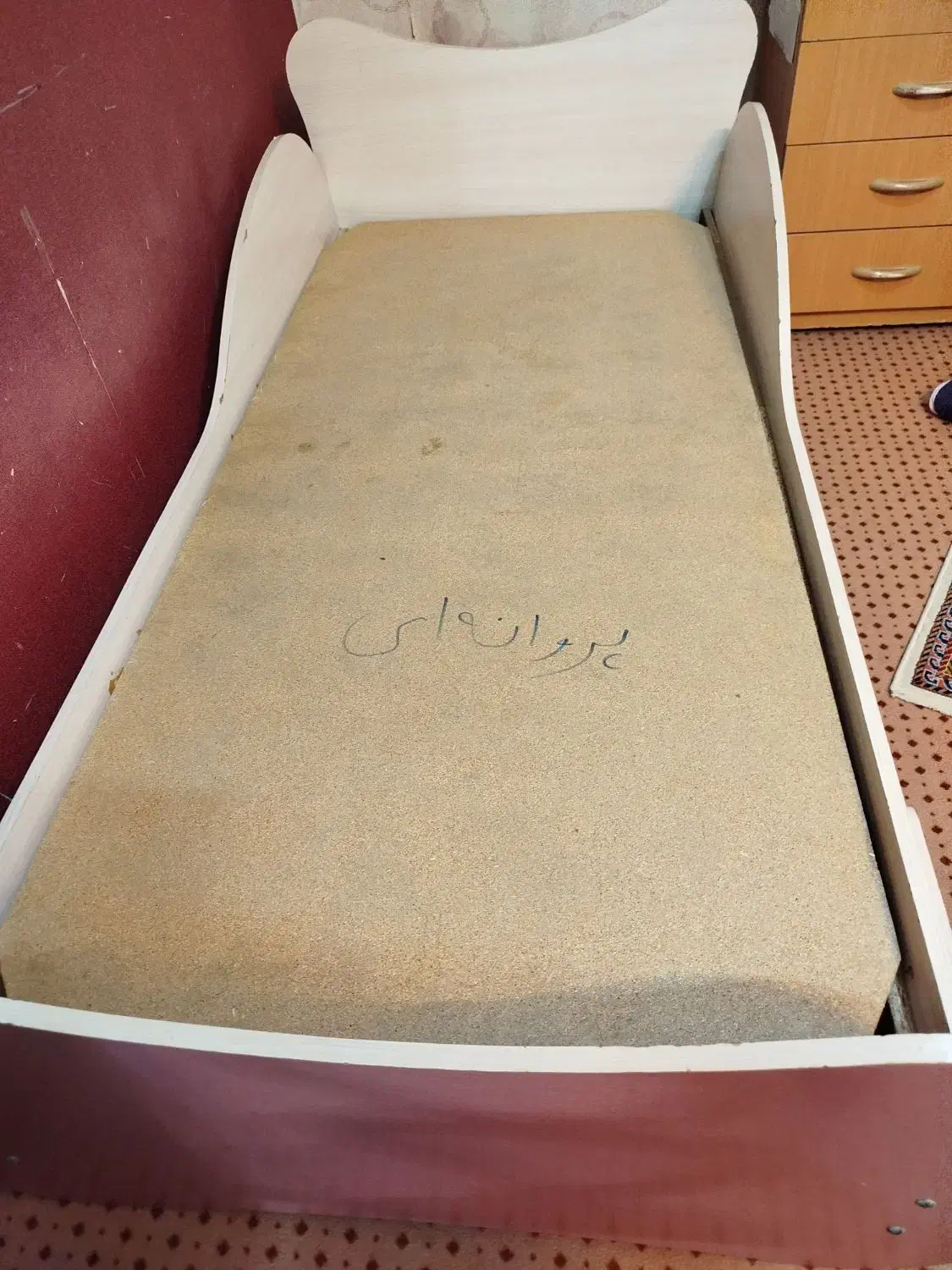 تخت نوجوان سالم وتمیز|تخت و سرویس خواب|اصفهان, ملکشهر|دیوار