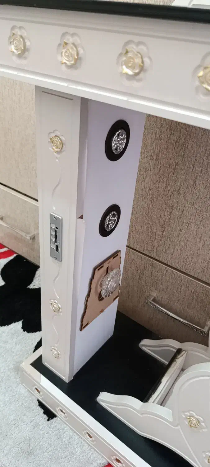 آینه و کنسول|آینه|بندر انزلی, پرستار|دیوار