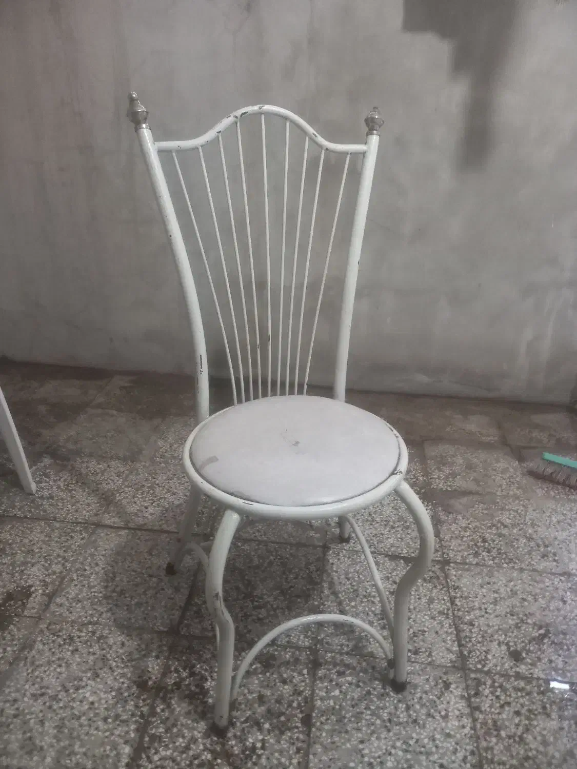 صندلی|صندلی و نیمکت|نیشابور, پاستور|دیوار