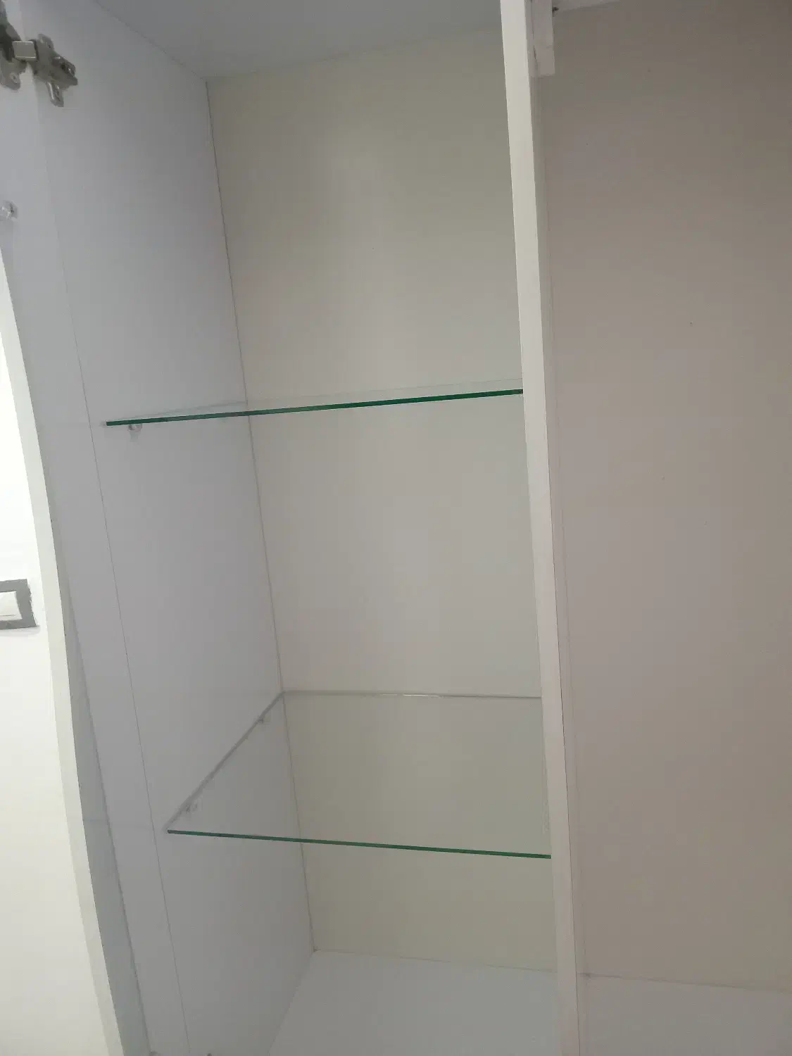 کمد|جاکفشی، کمد، دراور|رشت, شهرک صبا|دیوار