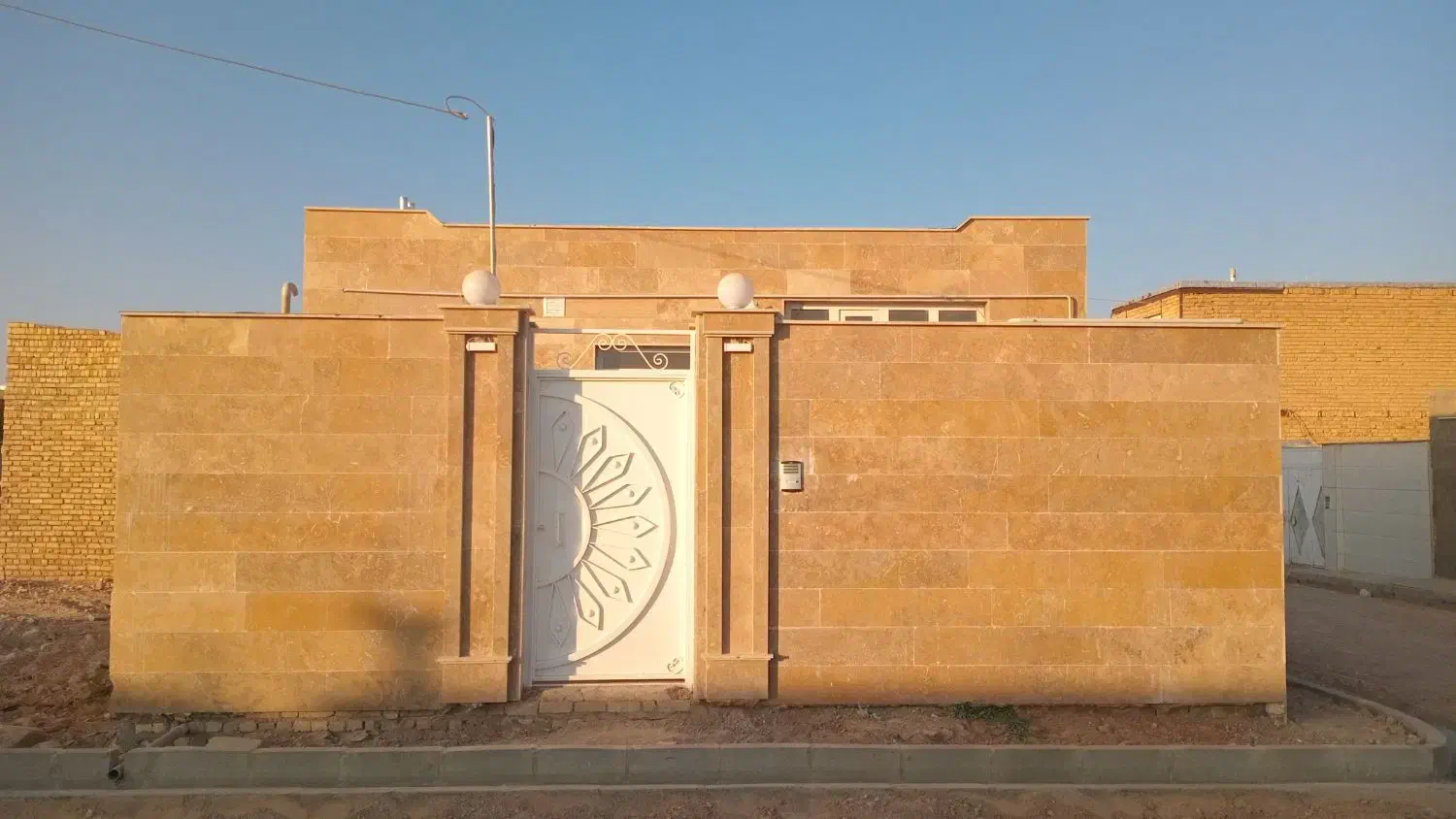 خانه تازه ساخت کلید نخورده دو نبش|فروش خانه و ویلا|سلطانیه, |دیوار