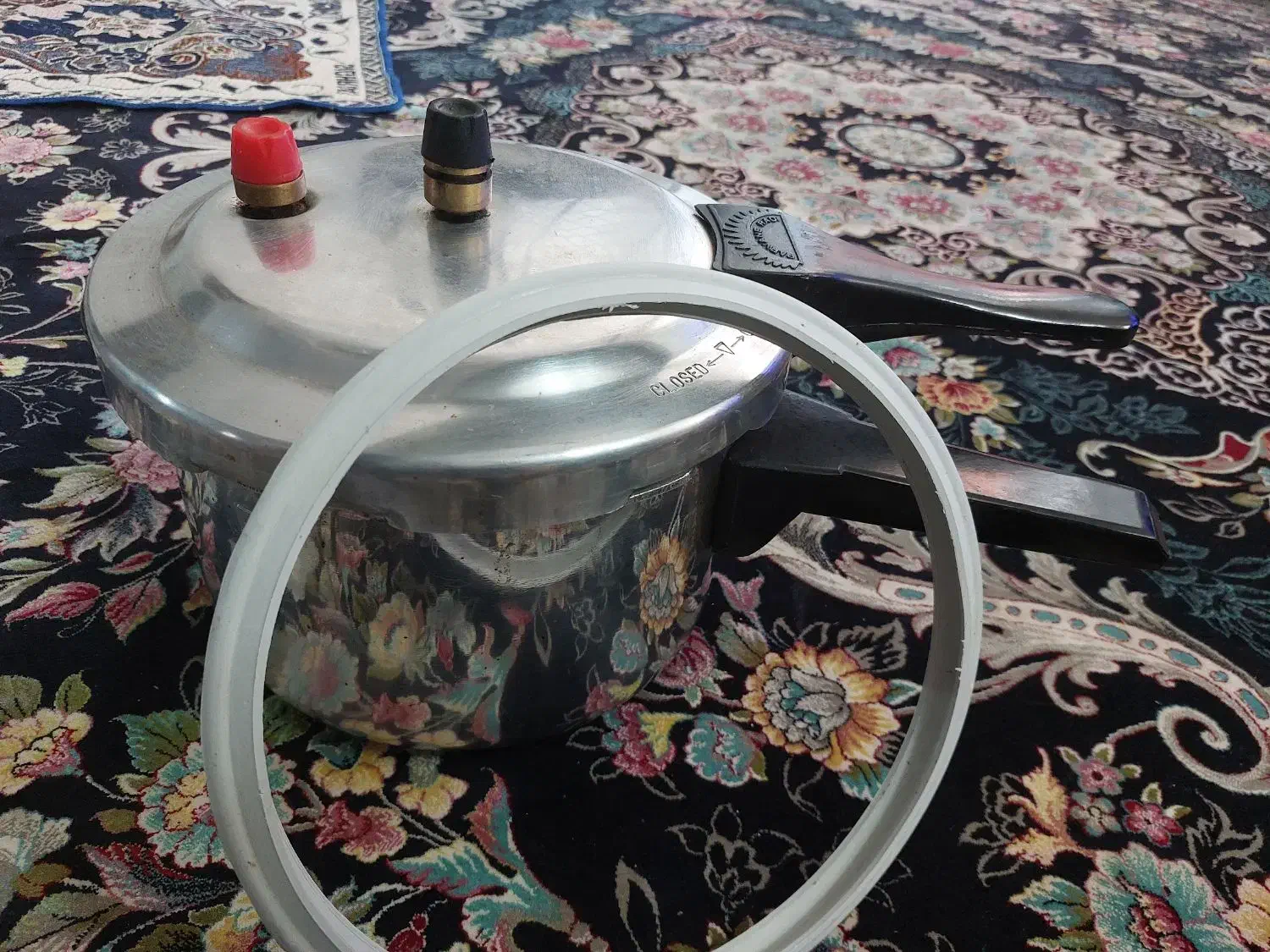 سرویس قاشق چنگال چایساز قهوه ساز زودپز|ظروف سرو و پذیرایی|اصفهان, بهارستان|دیوار