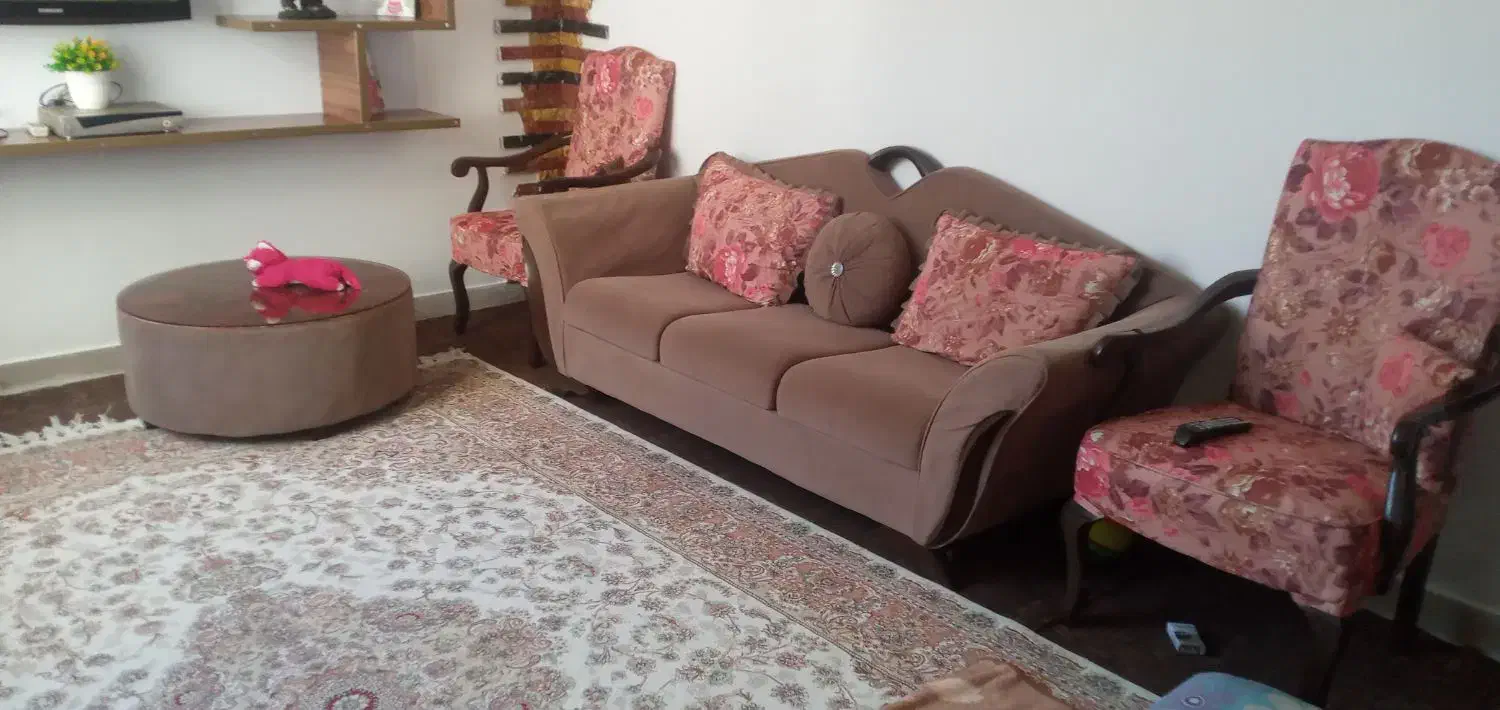 مبل ۷ نفره سالم در حدنو ۷ تومن|مبلمان خانگی و میز عسلی|اشتهارد, |دیوار