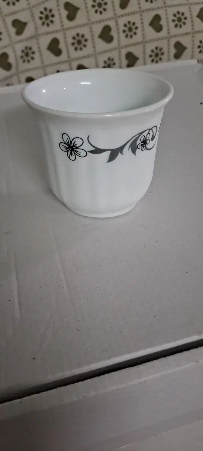 فنجون ونلبکی|ظروف سرو و پذیرایی|قم, قلعه کامکار|دیوار