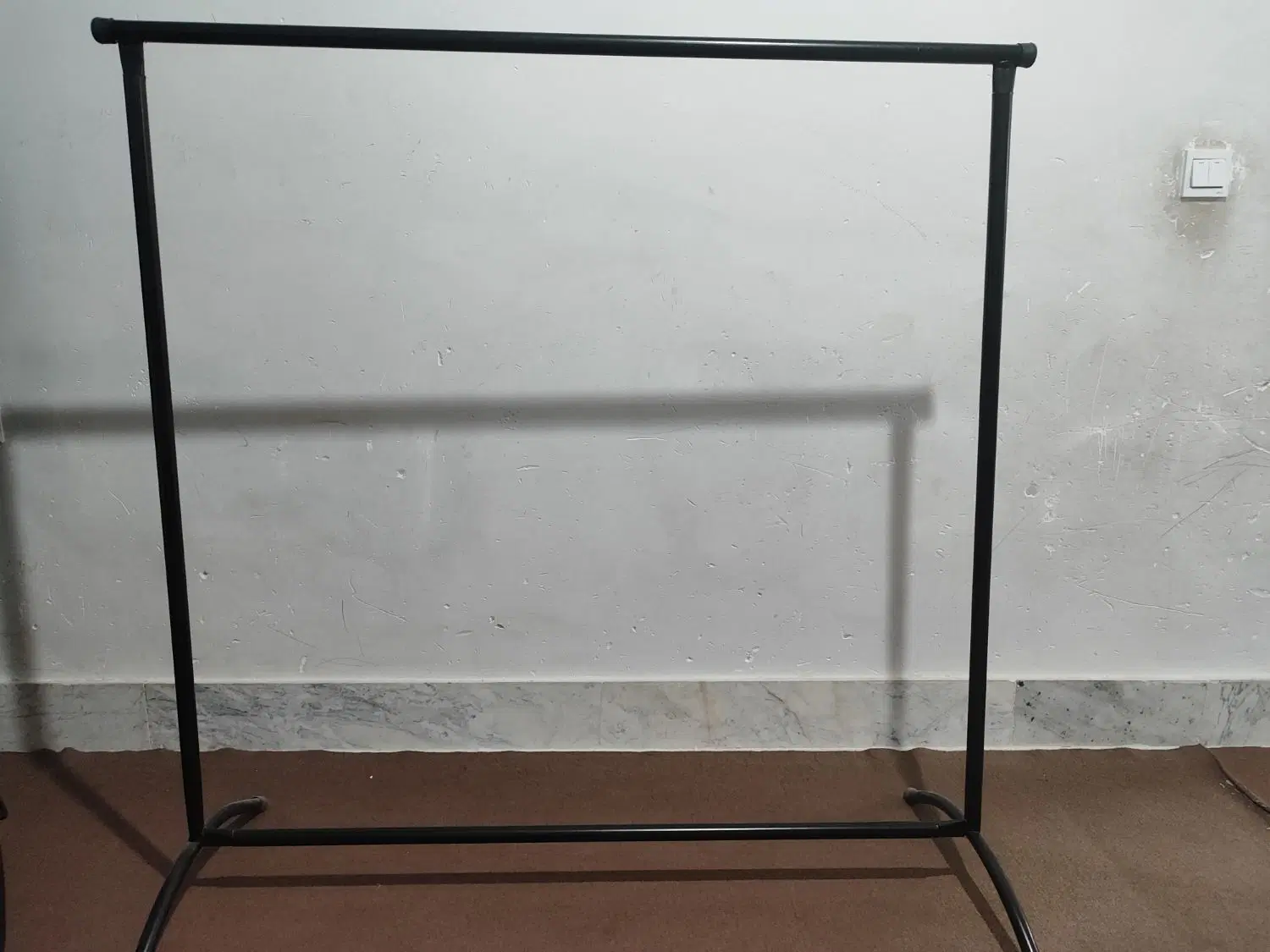 رگال|بندرخت و رخت‌آویز|ماهدشت, |دیوار