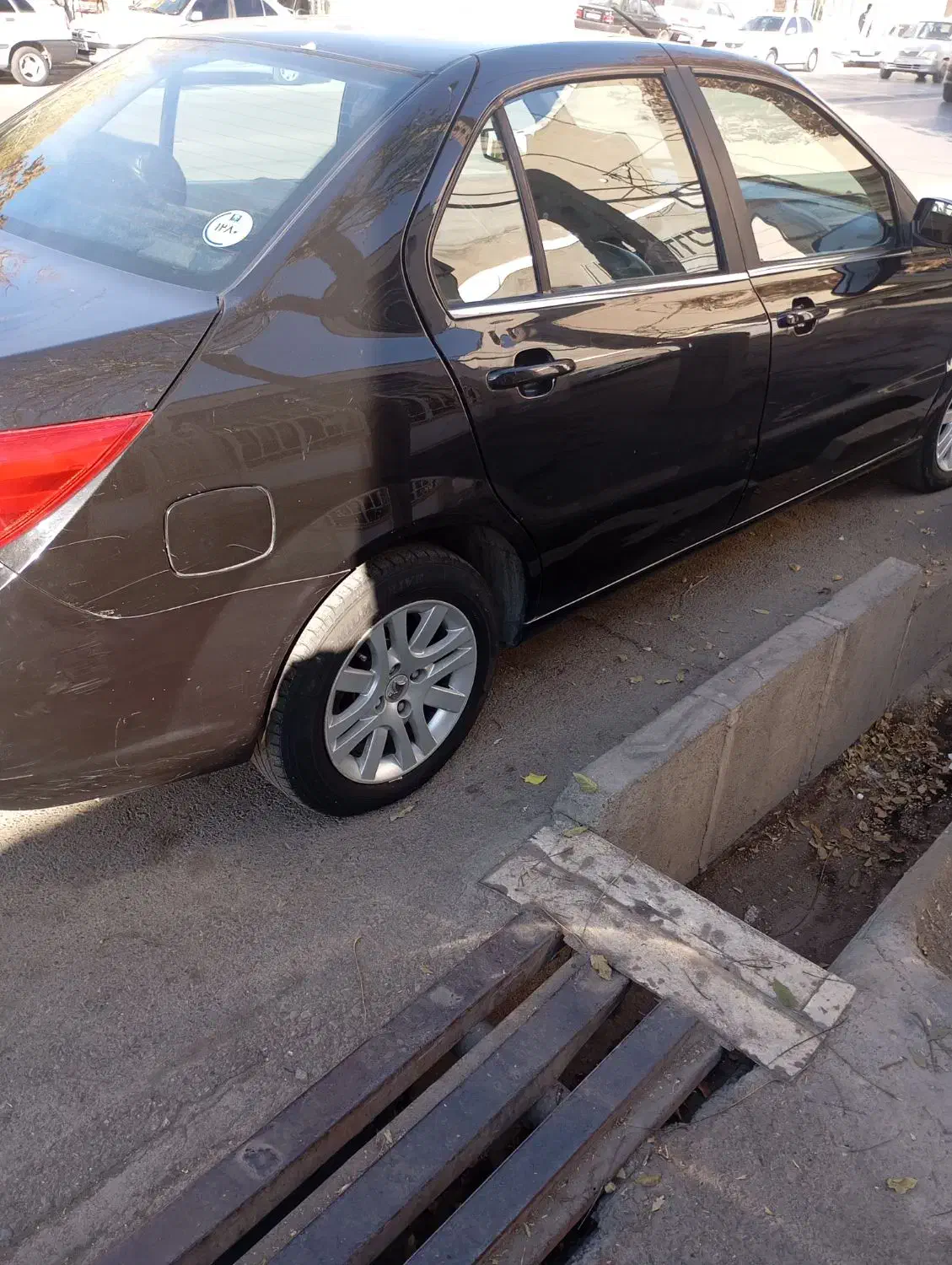 دنا تیپ دو مدل96 یه درب رنگ کارکرد190بیمه تا اسفند|خودرو سواری و وانت|اراک, |دیوار