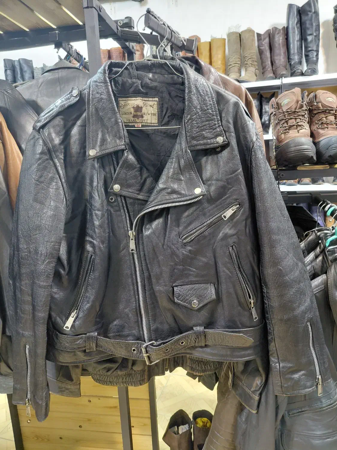 کاپشن پلیسی|لباس|اراک, |دیوار