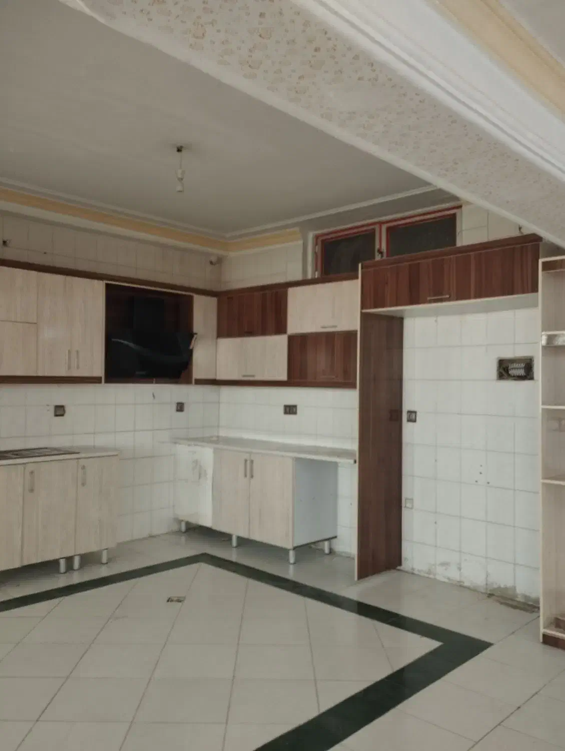 واحد طبقه دوم حاشیه طالقانی 40|اجارهٔ آپارتمان|زابل, |دیوار