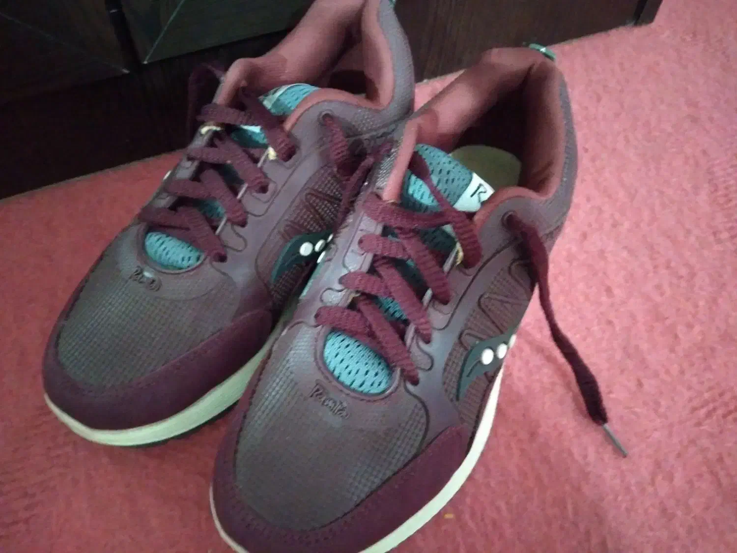 کفش|کیف، کفش، کمربند|کرمان, |دیوار