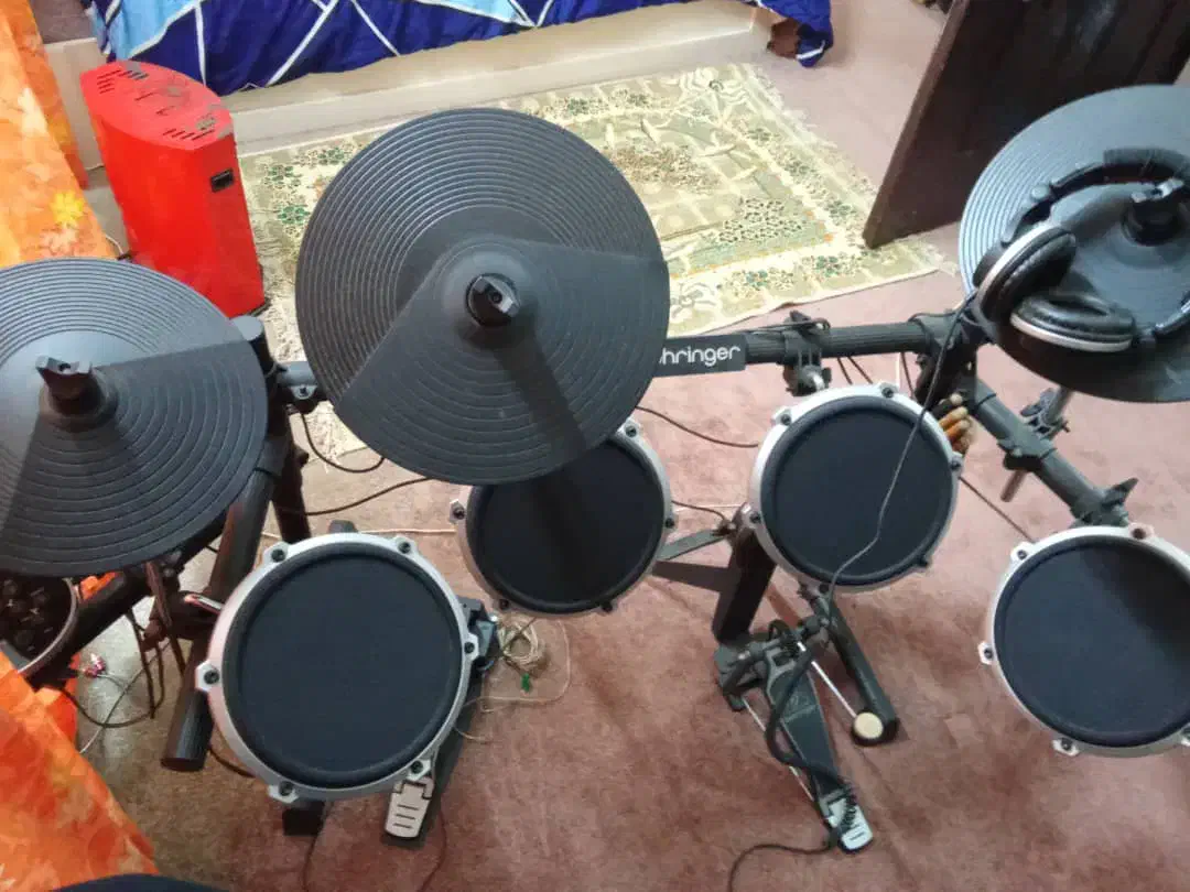 وی درامز behringer|درام و پرکاشن|چالوس, |دیوار