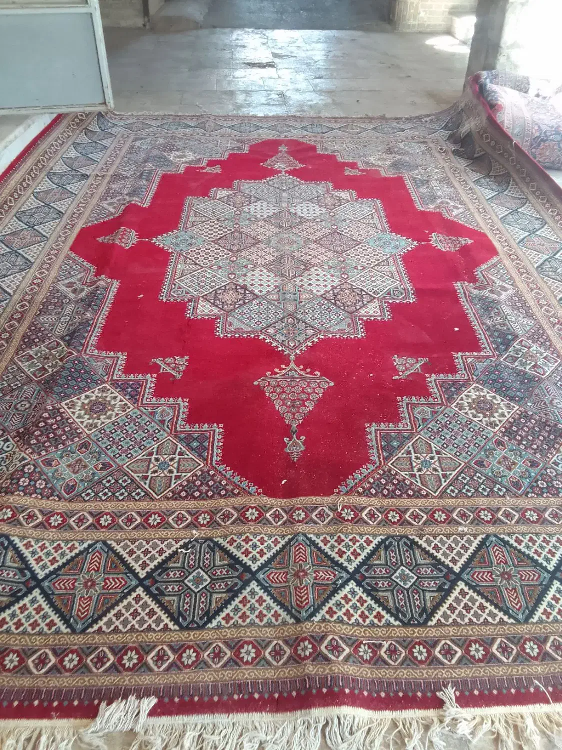 فرش ۱۲ متری ماشینی|فرش|زنجان, |دیوار