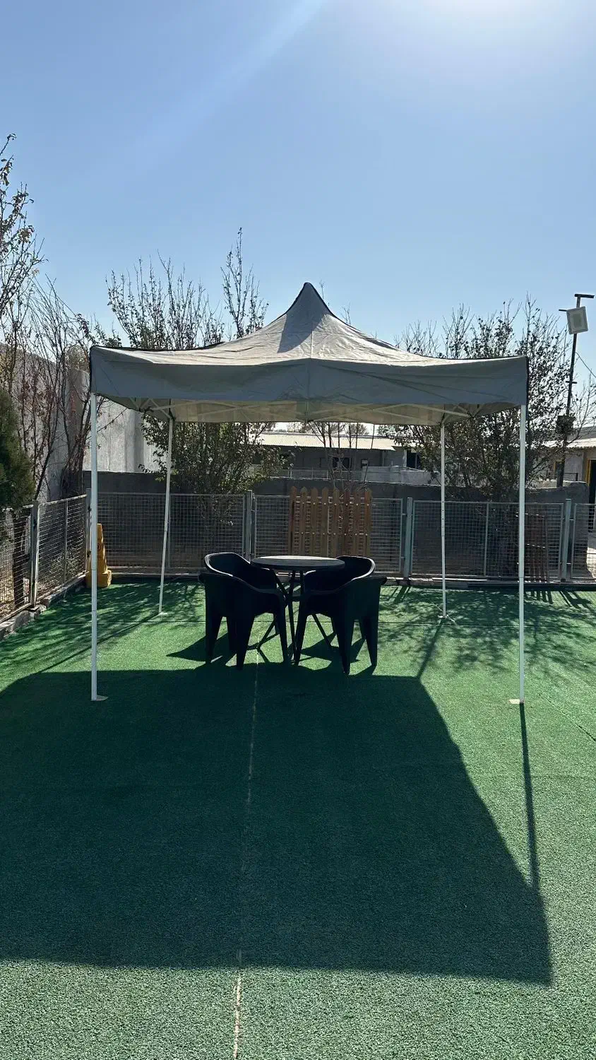 میز و صندلی و سایه بان|صندلی و نیمکت|شهریار, کردزار|دیوار