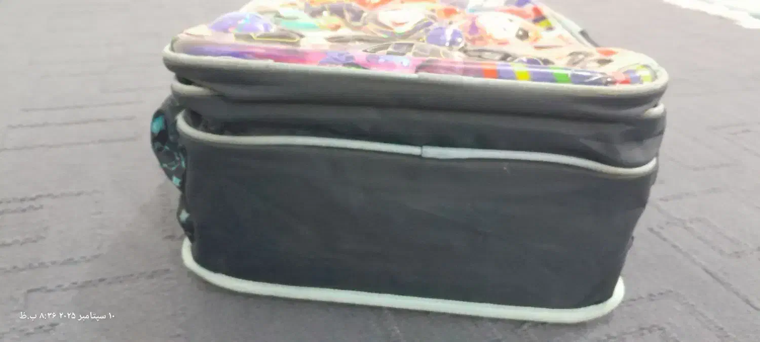 کوله خارجی|کیف، کفش، کمربند|بومهن, |دیوار