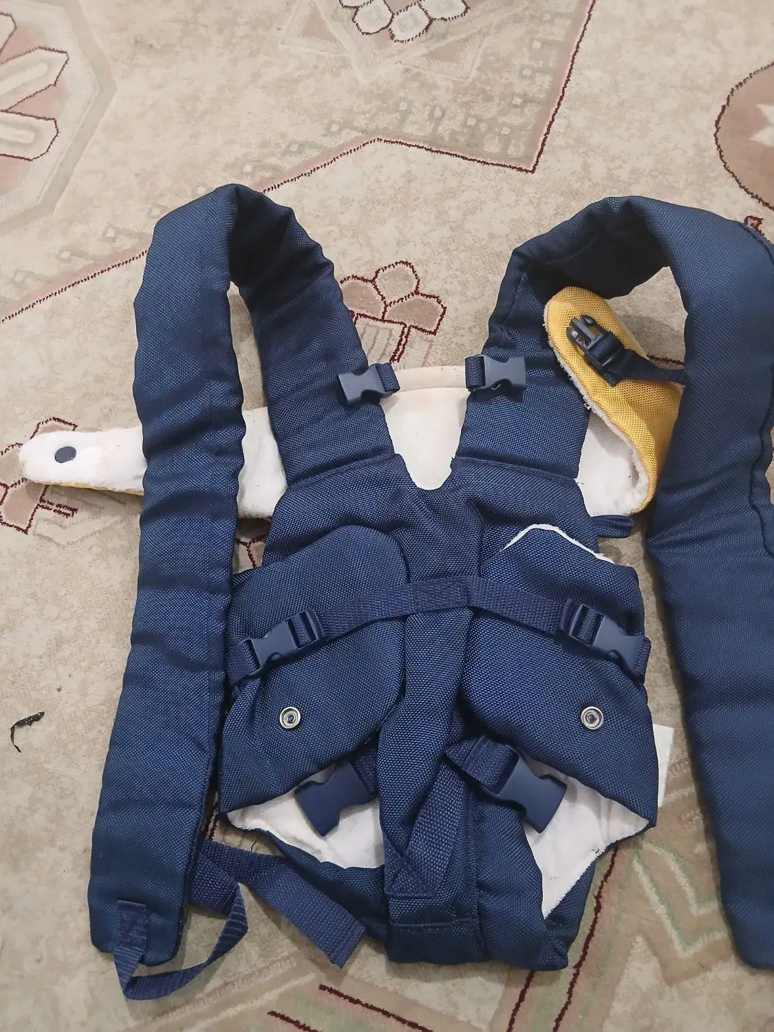 آغوشی نوزاد|اسباب و اثاث بچه|ساوه, |دیوار