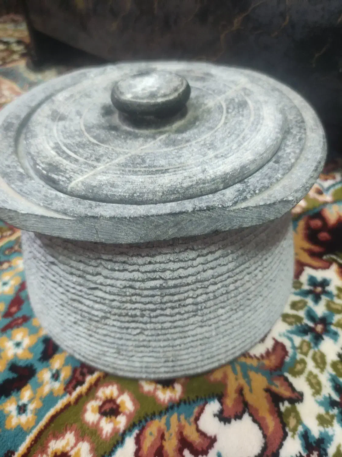 دیزی سنگی|ظروف پخت‌وپز|نیشابور, فضل|دیوار