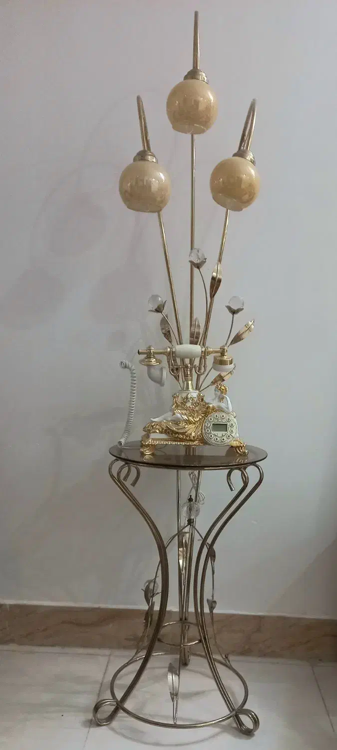 میزتلفن و آباژور|چراغ خواب و آباژور|مشهد, شهرک بهارستان|دیوار