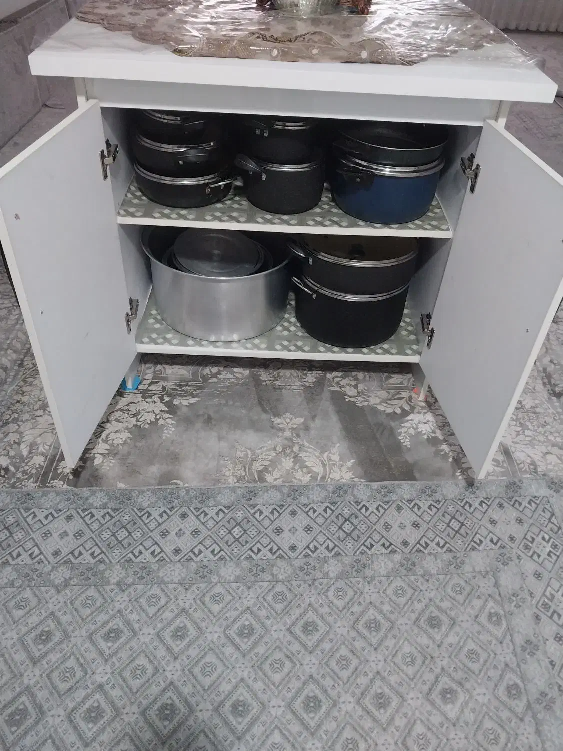 میز جزیره|میز و صندلی غذاخوری|لالجین, |دیوار