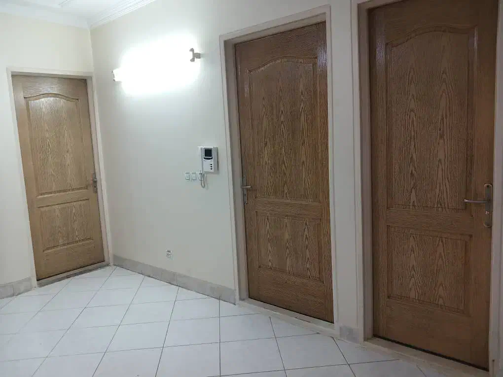 آپارتمان ۸۰ متری دو خواب همکف ارتش|اجارهٔ آپارتمان|اصفهان, فرح آباد|دیوار