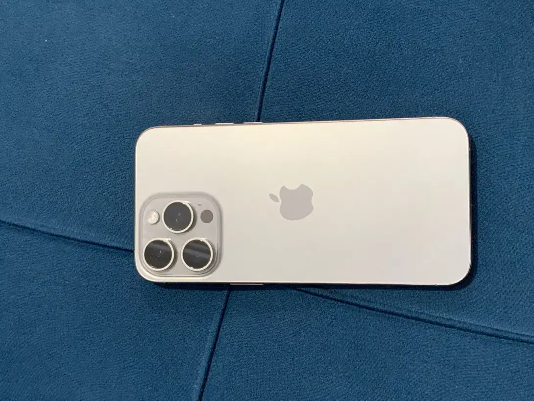 اپل iPhone 15 Pro Max با حافظهٔ ۲۵۶ گیگابایت|موبایل|ایلام, |دیوار