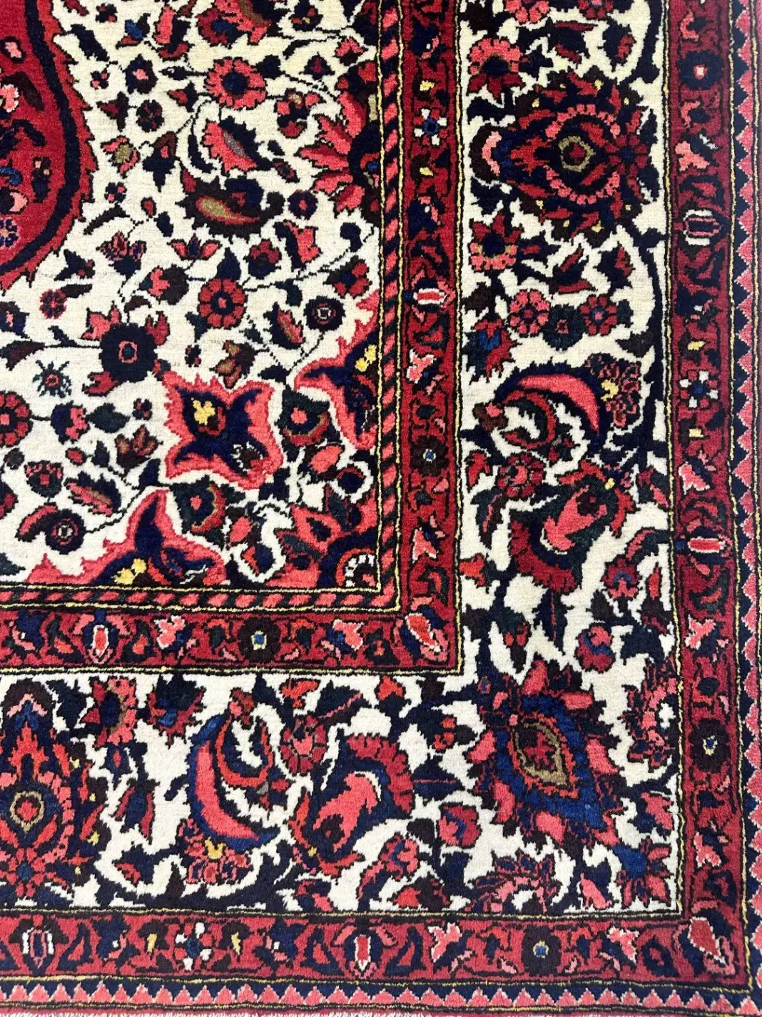 فرش دستبافت 6متری بختیاری رنگ گیاهی|فرش|کرج, فاز ۴ مهرشهر|دیوار