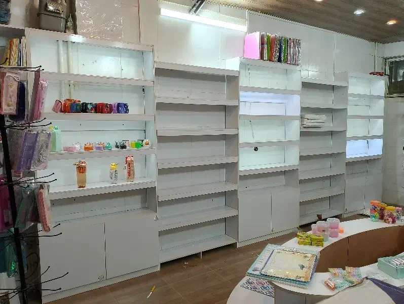 ویترین|فروشگاه و مغازه|برخوار, |دیوار