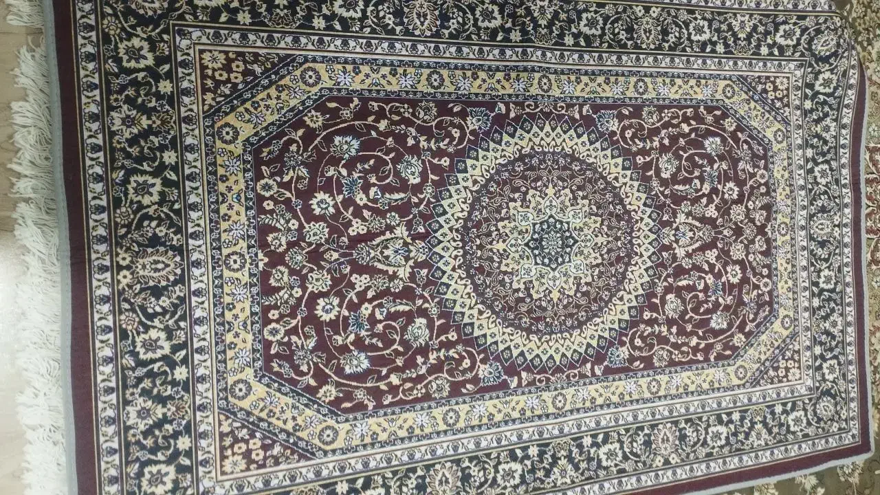 فرشینه سه متری|فرش|صفادشت, |دیوار