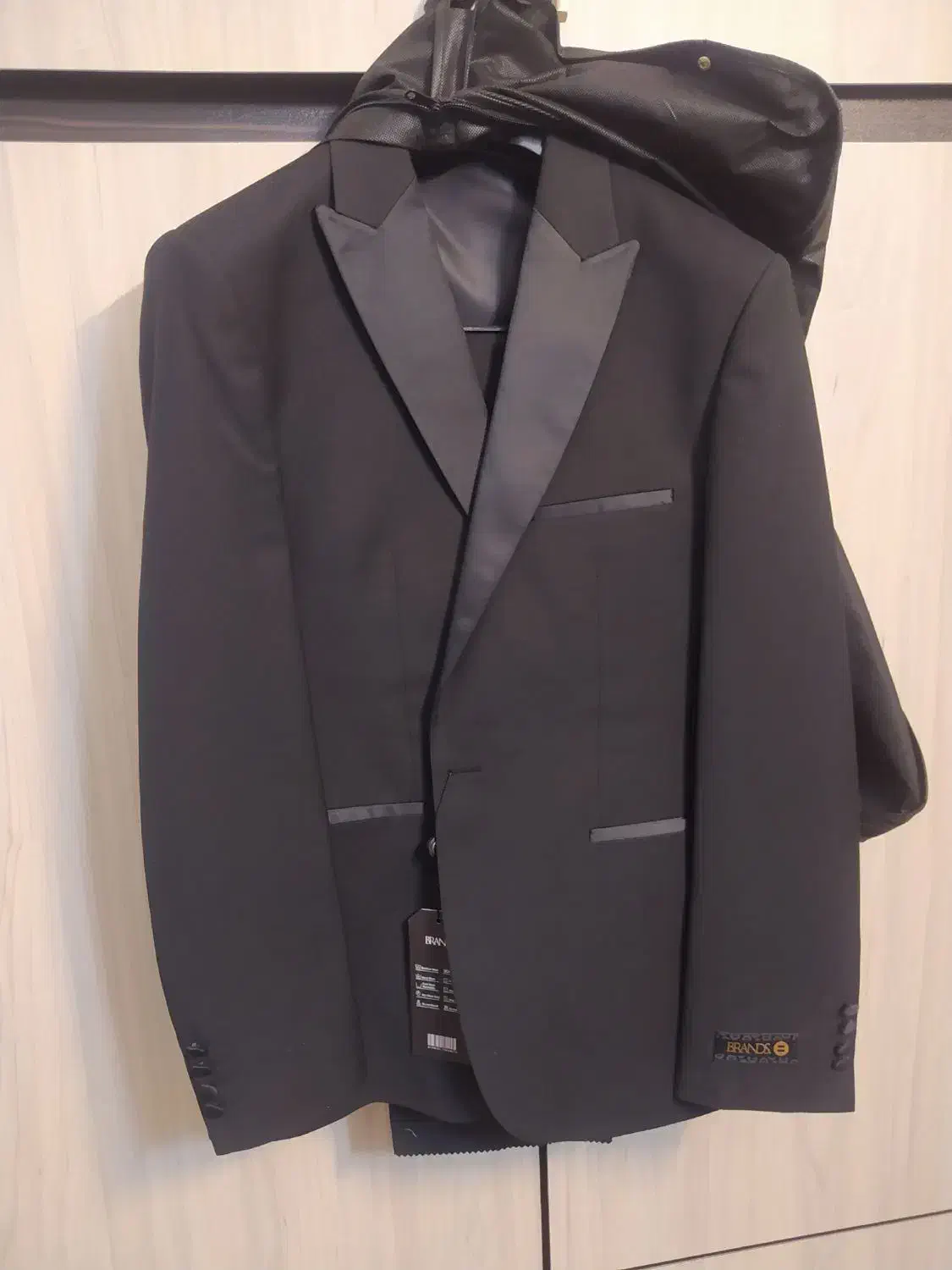 لباس نو|لباس|نیشابور, شهرک ولیعصر|دیوار