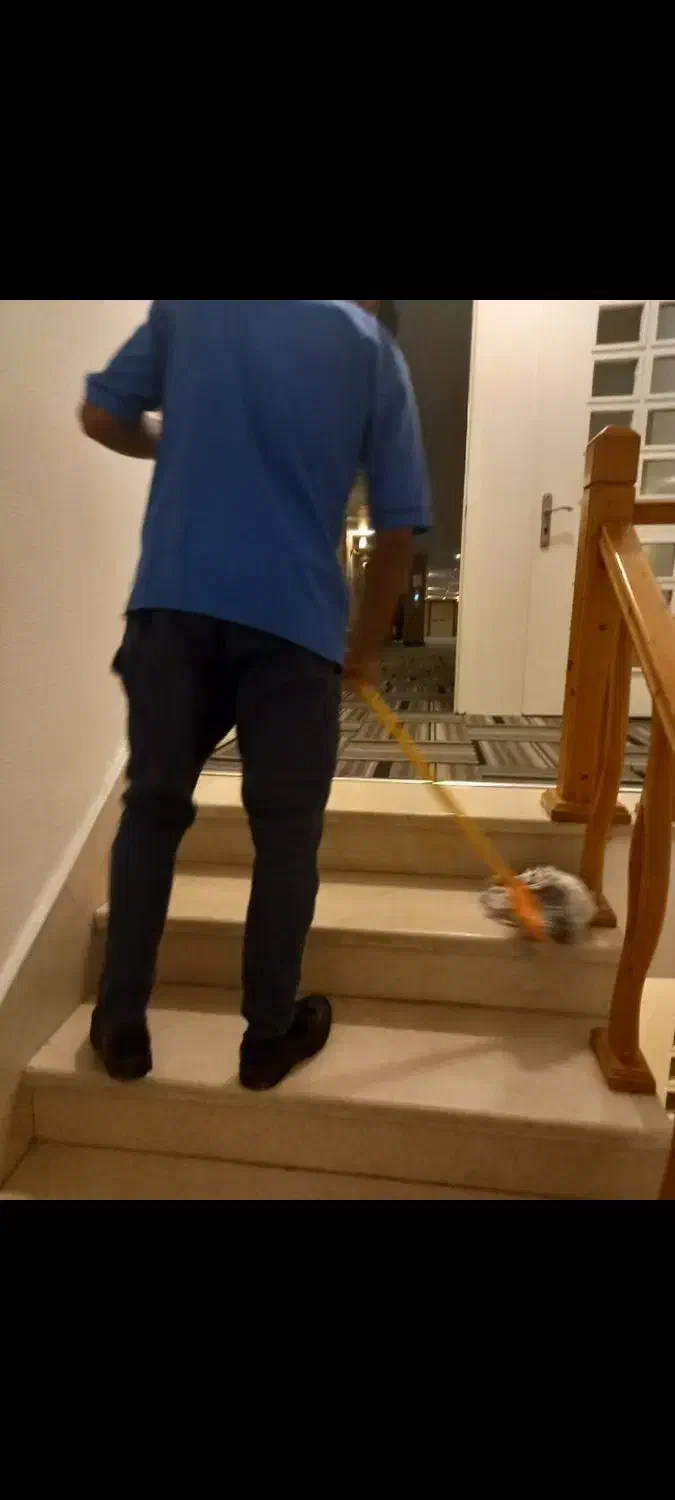 نظافت منزل و انجام میدم راه پله حیاط انجام میدم|خدمات نظافت|کیش, |دیوار