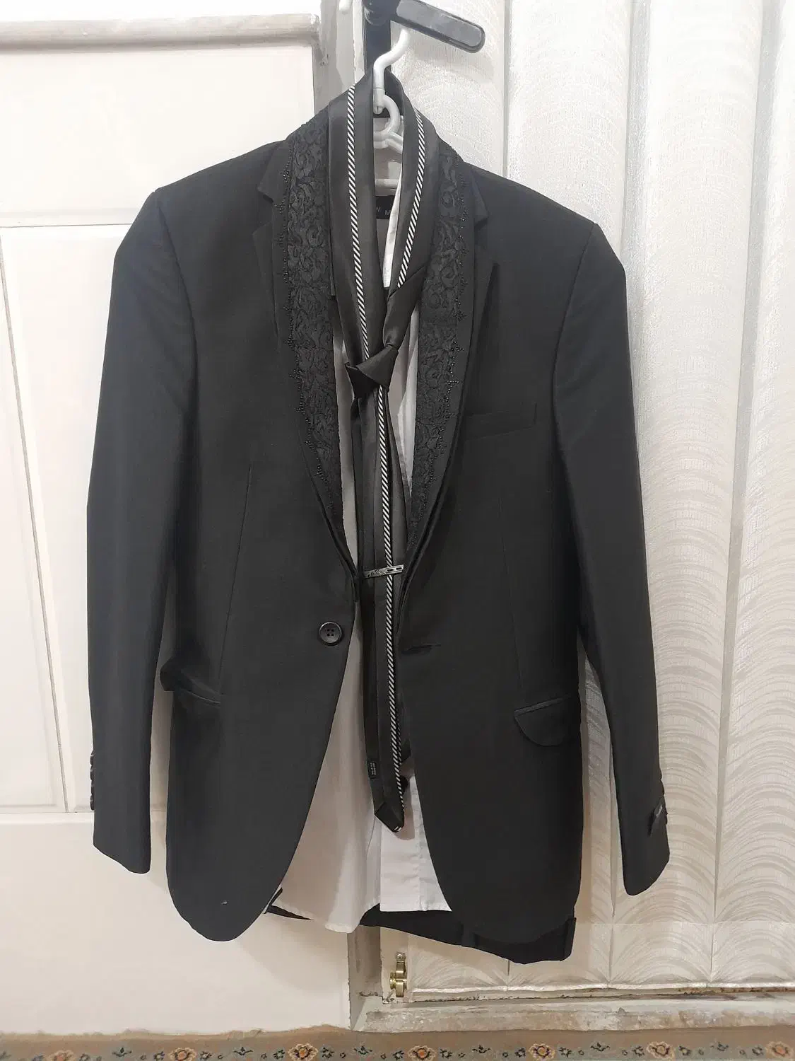 کت شلوار وکفش|لباس|قنوات, |دیوار